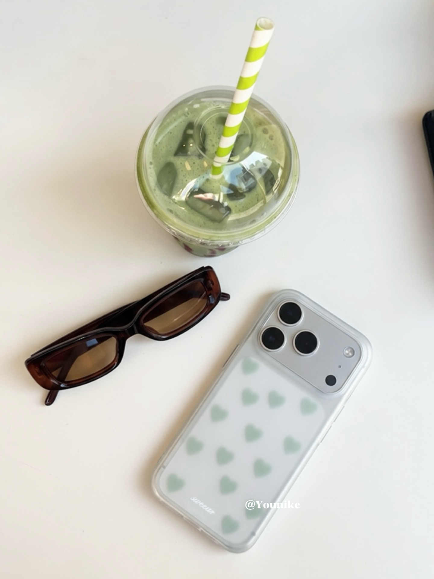 韓国風のシンプルなミストグリーン＆ブルーの「愛」をモチーフに - Phone Cases For Iphone 16 のレビューと価格